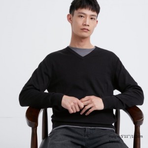 Men Uniqlo Extra Fine Merino V-neck Sweaters Black | 5467827