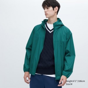 Men Uniqlo Pocketable Uv Protection 3d Cut Parka Green | 7890266