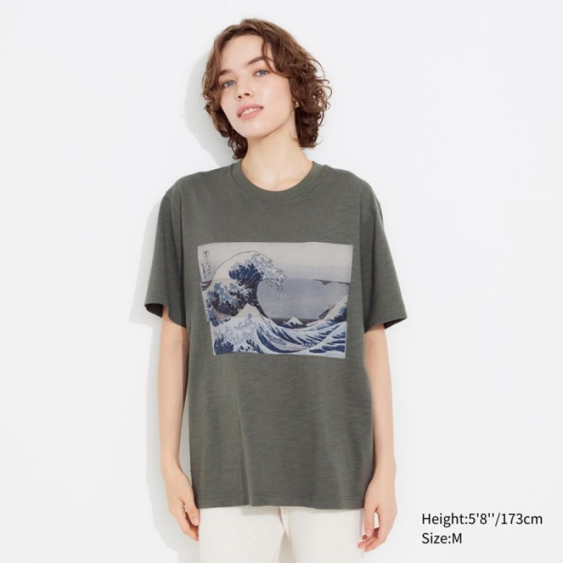 Women Uniqlo Hokusai UT Short Sleeve T Shirts Olive | 8120422