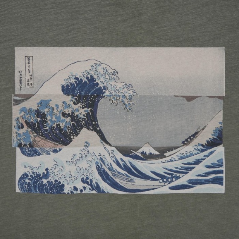 Women Uniqlo Hokusai UT Short Sleeve T Shirts Olive | 8120422