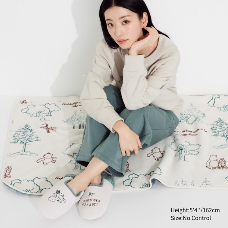 Women Uniqlo Winnie the Pooh Collection Slippers White | 4720468
